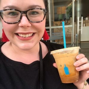 Meet your Posher, Ambia